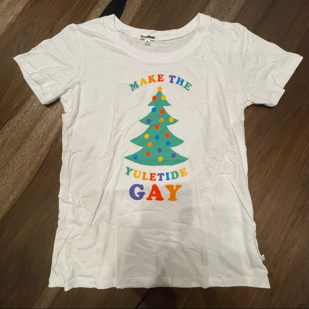 ☀️Tipsy Elves - White Make the Yuletide Gay Graphic Tee - XXL